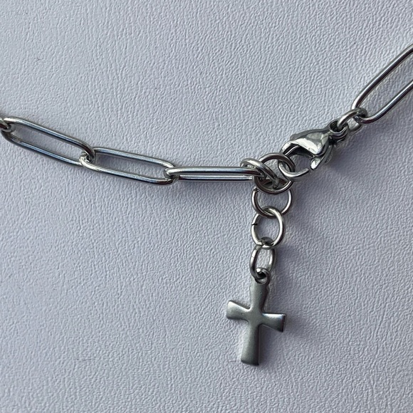 Stainless Steel Paperclip Anklet with Cross - Picture 2 of 8